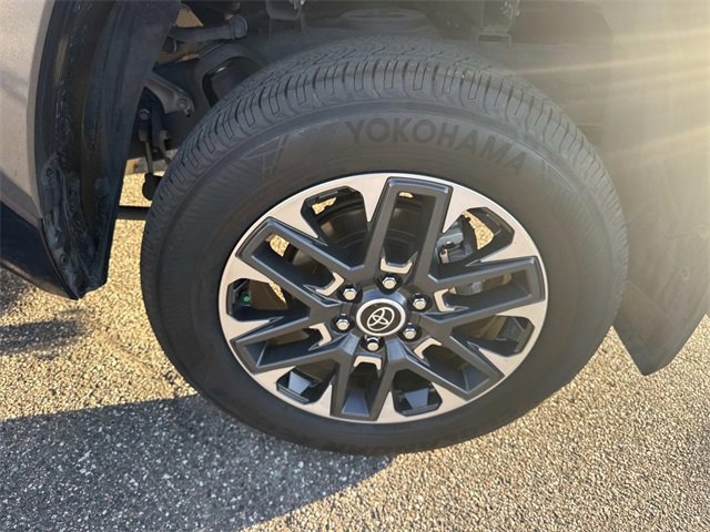 Used 2024 Toyota Tundra Limited image 10