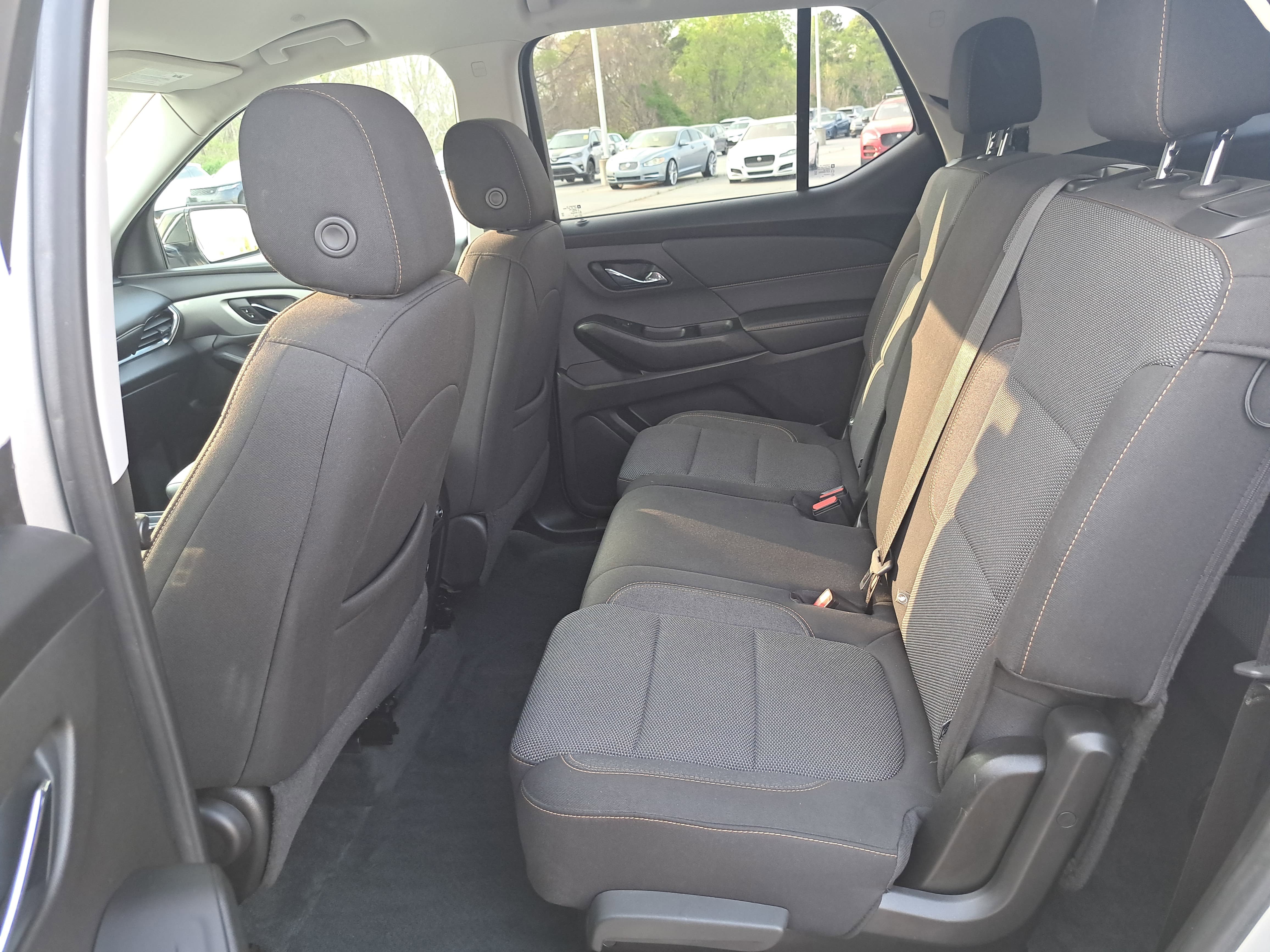 Used 2021 Chevrolet Traverse LS image 14