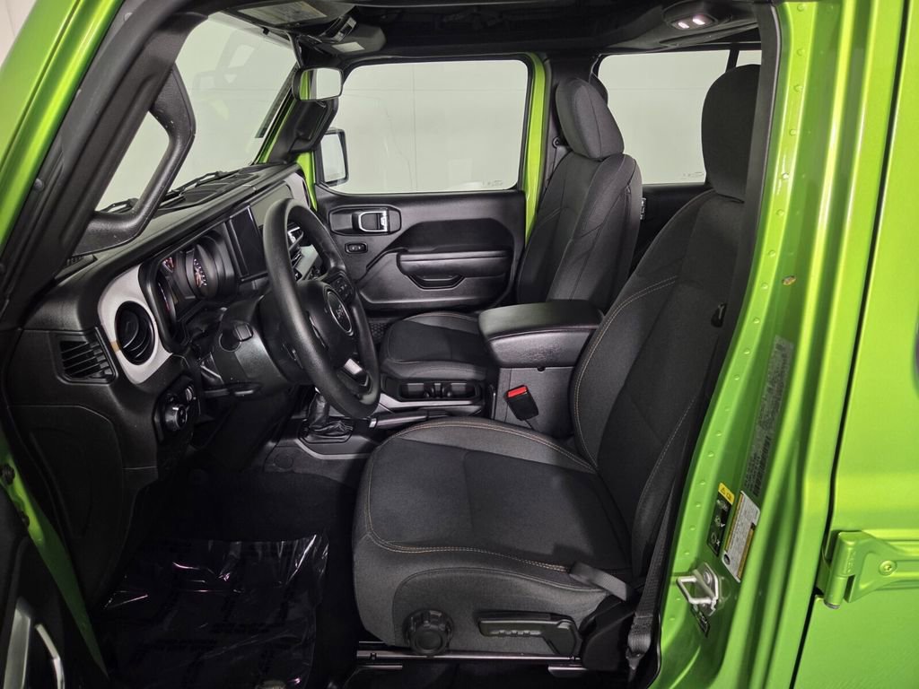 Certified 2025 Jeep Gladiator Sport image 11