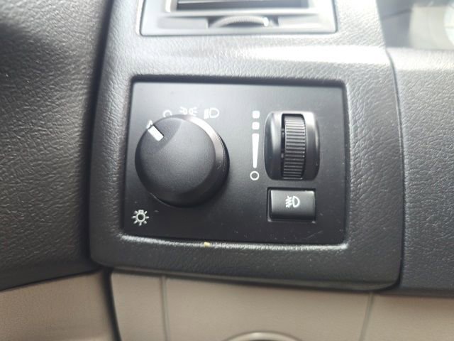 Used 2006 Chrysler 300 SRT8 w/ SRT Option Group II RWD image 13