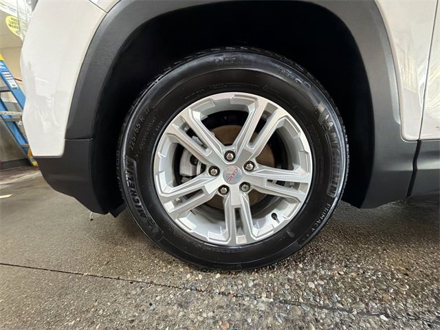 Certified 2023 GMC Terrain SLE w/ Driver Convenience Package image 10