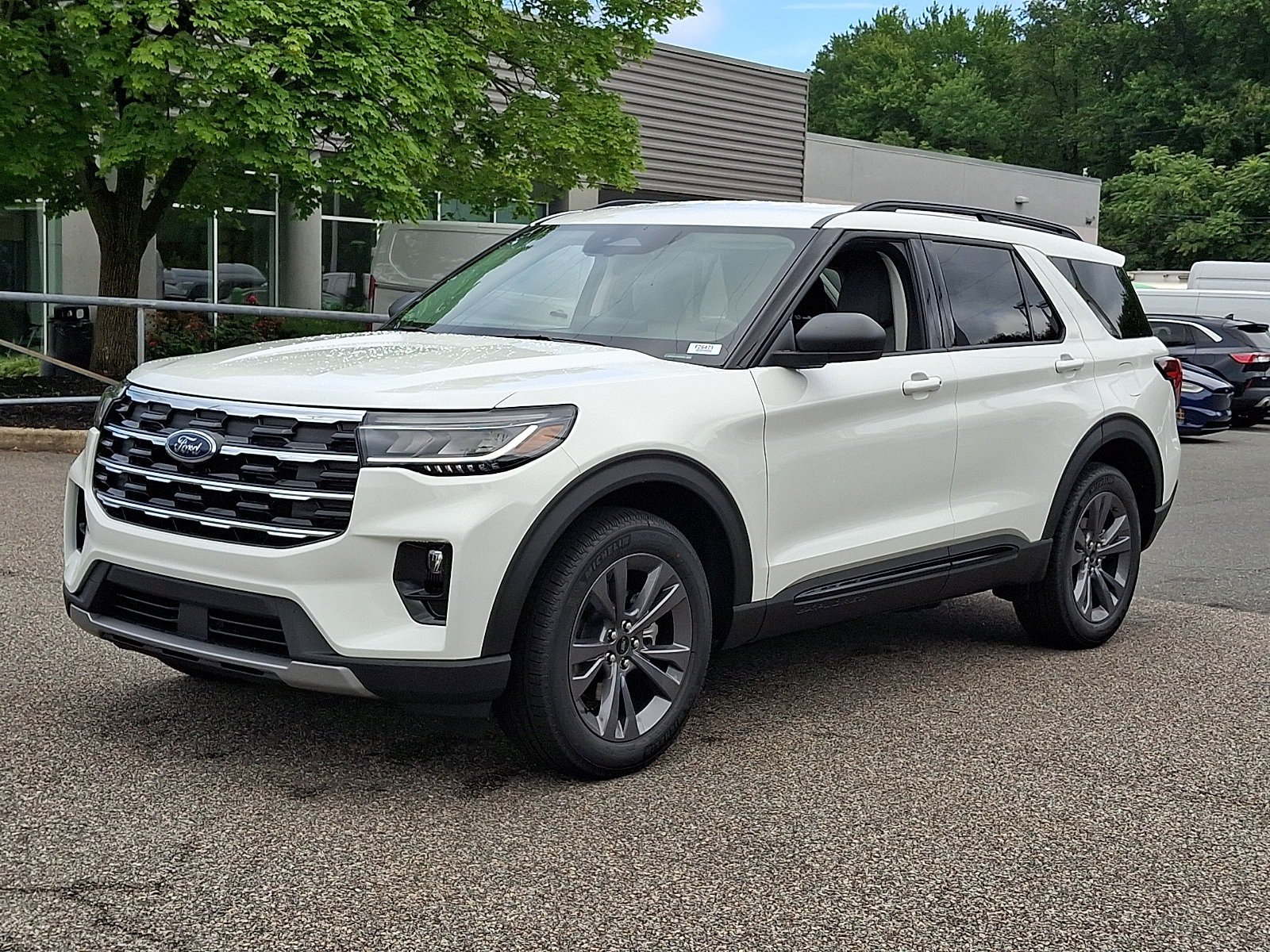New 2026 Ford Explorer Active w/ Active Comfort Package AWD/4WD image 3