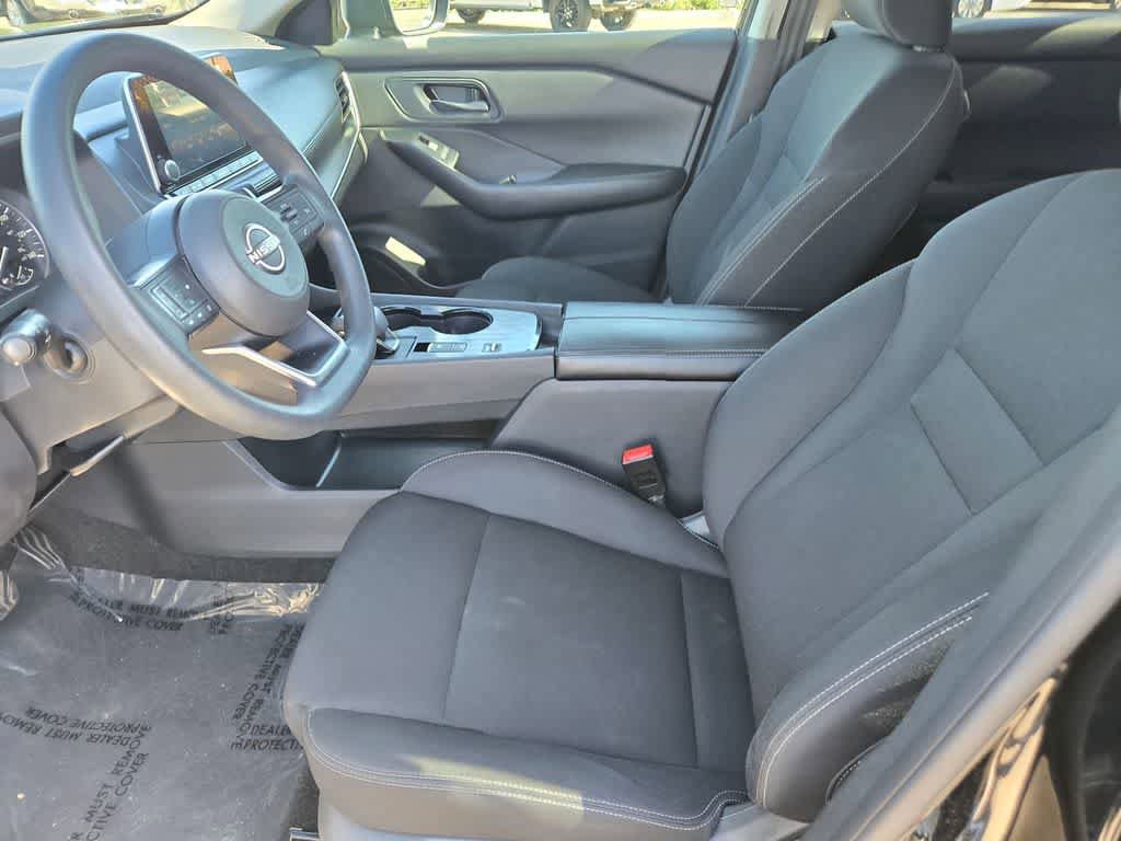 Used 2024 Nissan Rogue S FWD image 17