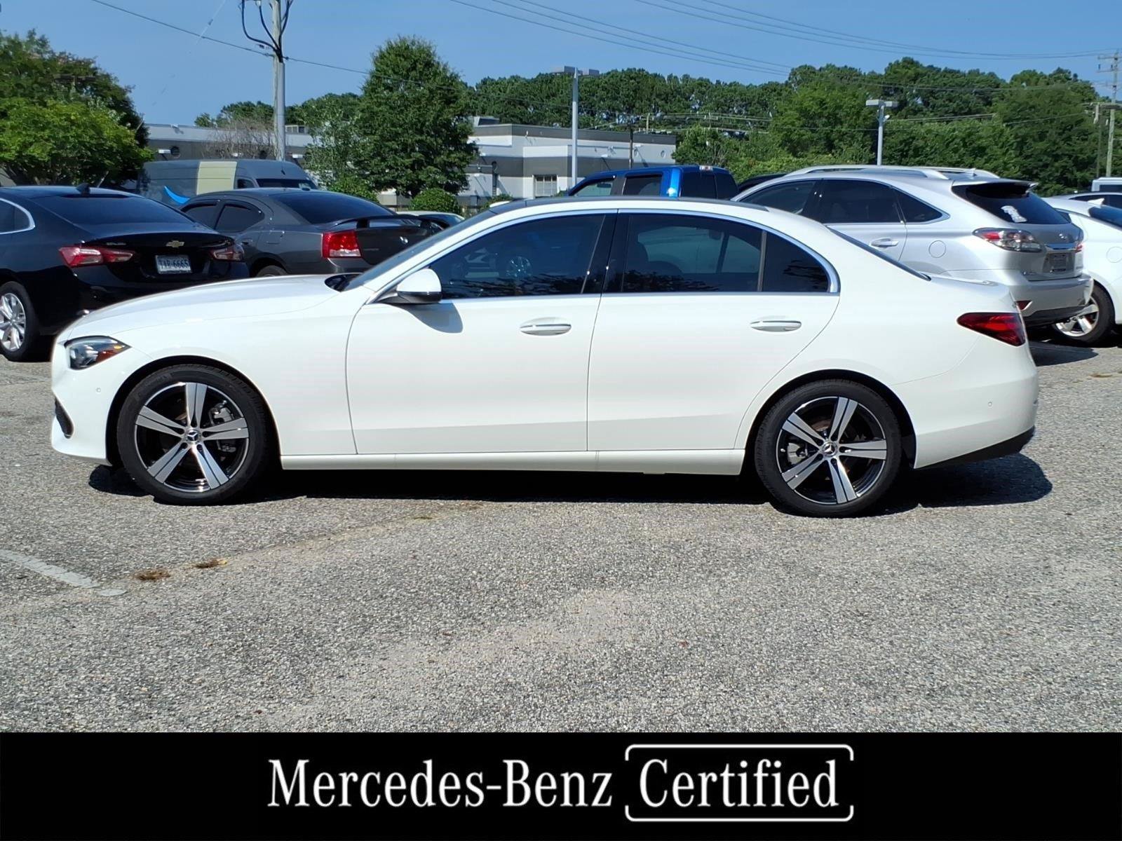 Used 2025 Mercedes-Benz C 300 4MATIC Sedan image 3