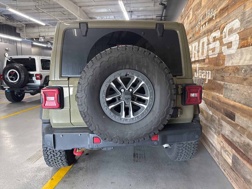Used 2026 Jeep Wrangler Unlimited Rubicon AWD/4WD image 12