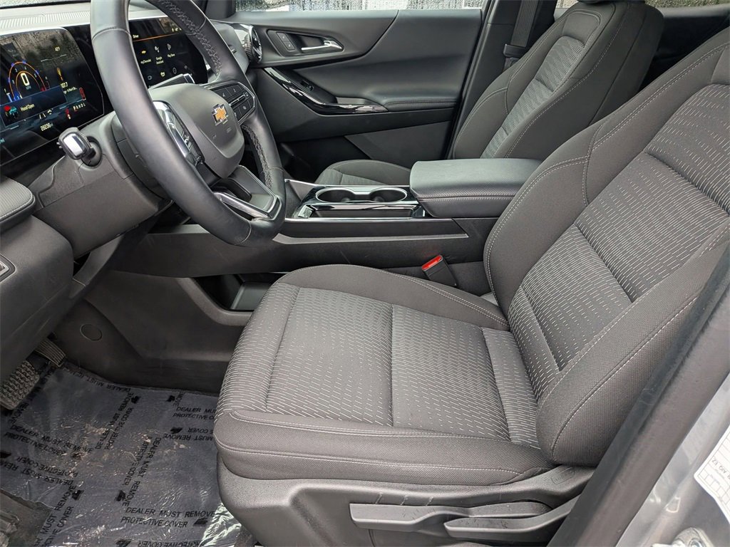 Used 2025 Chevrolet Equinox LT image 24