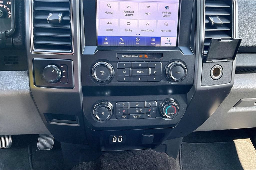 Used 2020 Ford F150 XLT w/ Equipment Group 302A Luxury AWD/4WD image 39