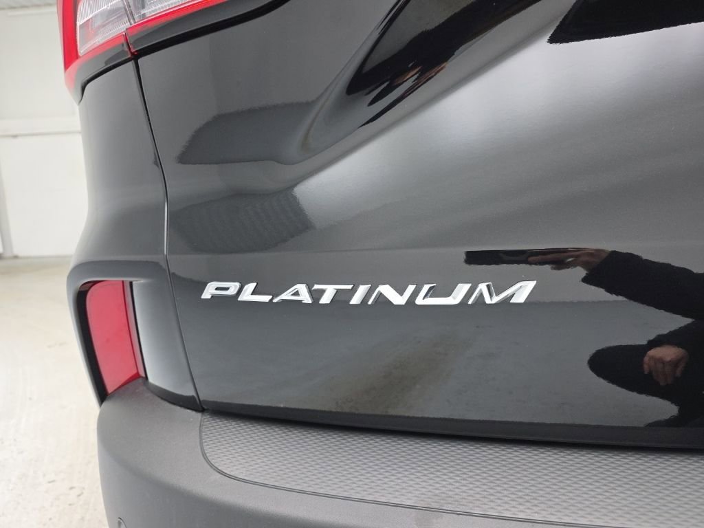 Used 2025 Ford Escape Platinum image 54