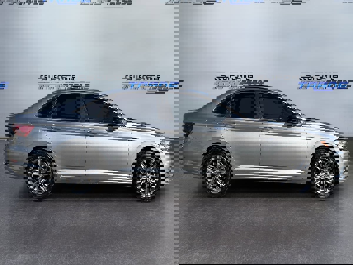 Used 2020 Volkswagen Jetta R-Line image 4