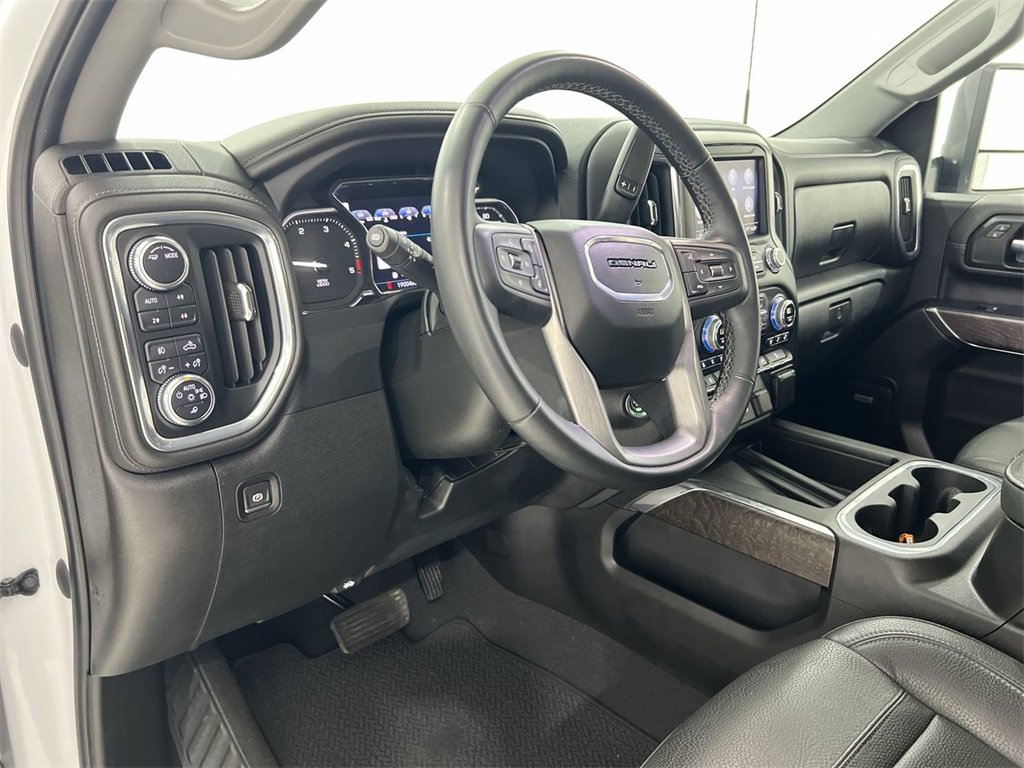Used 2023 GMC Sierra 2500 Denali image 9