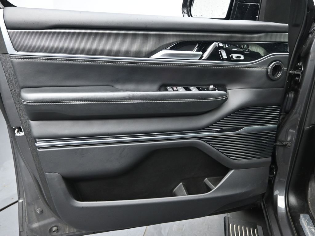 Used 2024 Jeep Grand Wagoneer L Series II w/ Quick Order Packagew 28T image 25