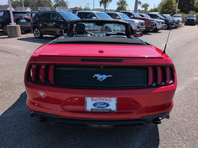 Used 2022 Ford Mustang Premium RWD image 5