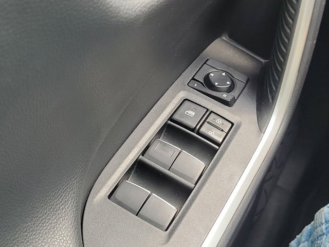 Used 2021 Toyota RAV4 Limited image 30