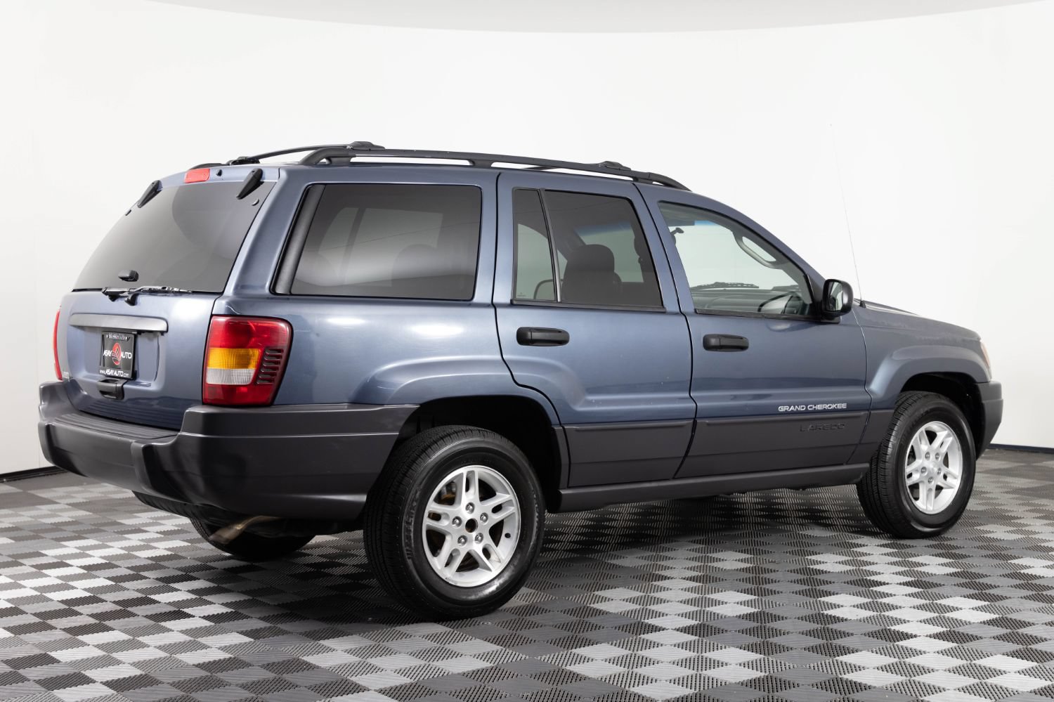 Used 2004 Jeep Grand Cherokee Laredo w/ Convenience Group AWD/4WD image 8