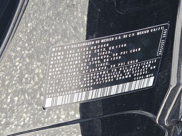 Certified 2024 Volkswagen Tiguan SE R-Line FWD image 29