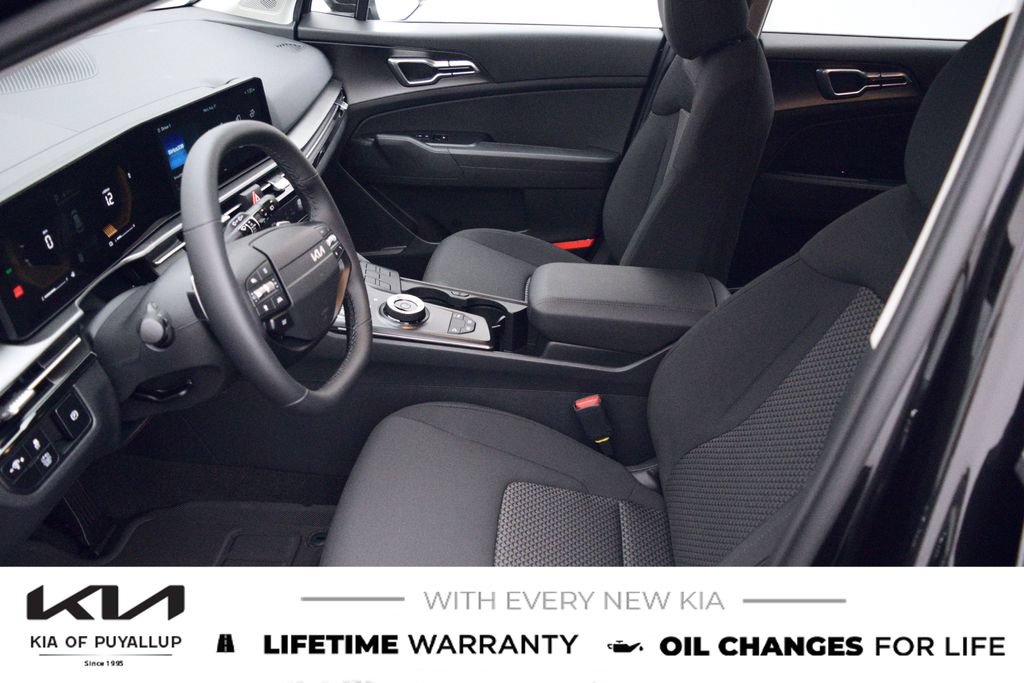 New 2027 Kia Sportage LX FWD image 10