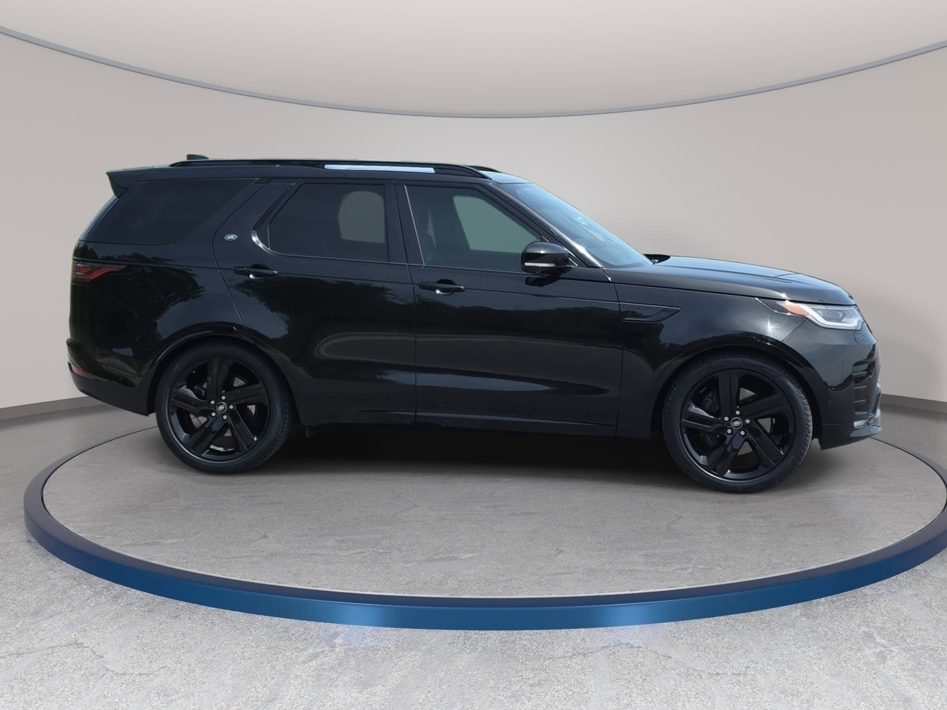 Certified 2025 Land Rover Discovery Dynamic SE AWD/4WD image 4