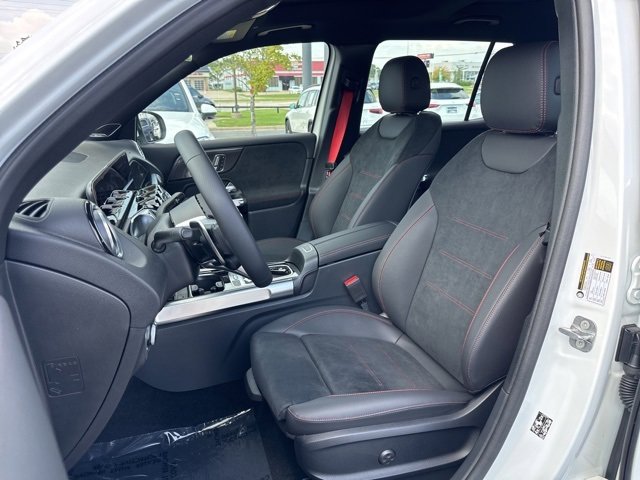 New 2025 Mercedes-Benz GLB 35 AMG 4MATIC image 5