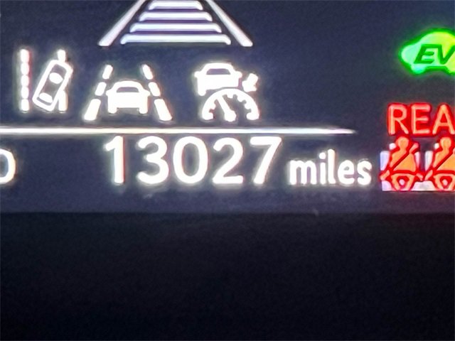 Certified 2025 Lexus UX 300h FWD image 18