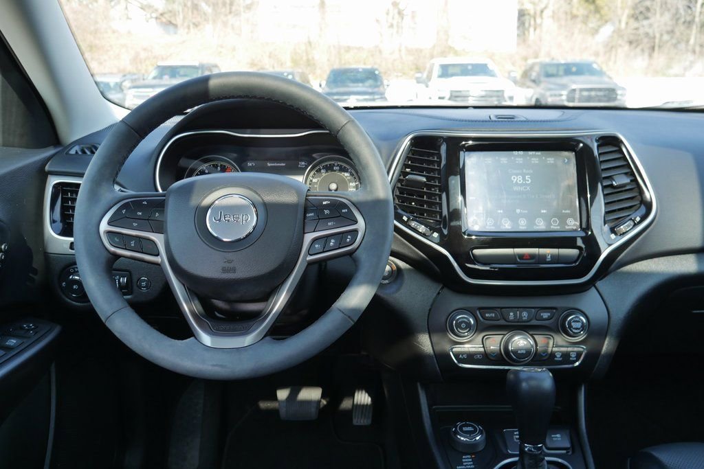 Used 2022 Jeep Cherokee Limited image 16