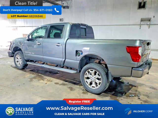 Used 2018 Nissan Titan SV w/ SV Convenience Package AWD/4WD image 3