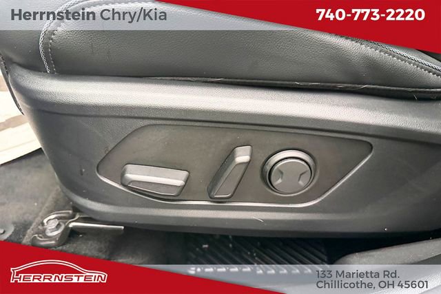 Used 2025 Hyundai Tucson Limited AWD/4WD image 16