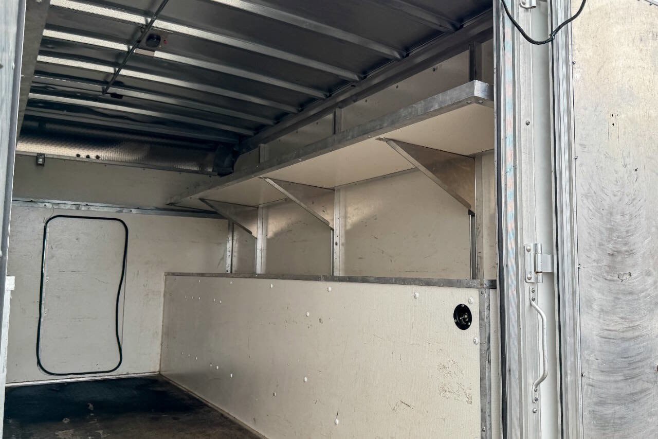 Used 2022 Ford E-350 and Econoline 350 Super Duty w/ Power Windows & Locks Group RWD image 18