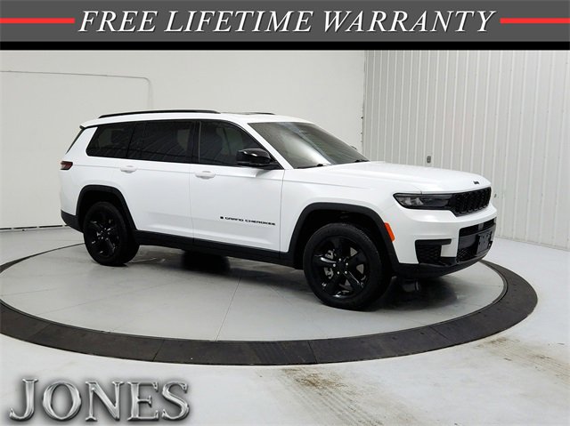 Used 2025 Jeep Grand Cherokee L Altitude image 1