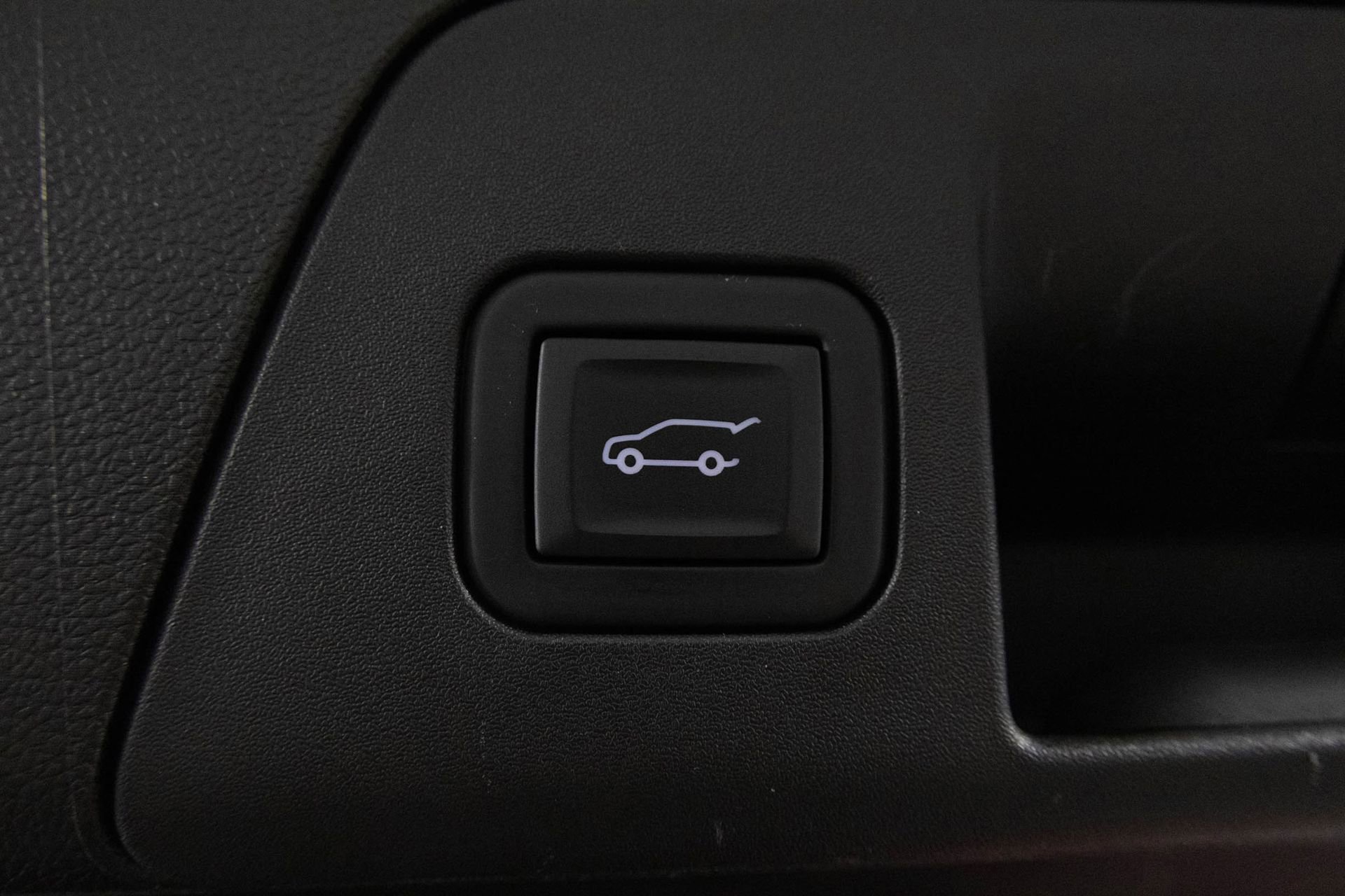 Certified 2023 Buick Envision Preferred w/ Sport Touring Package image 36