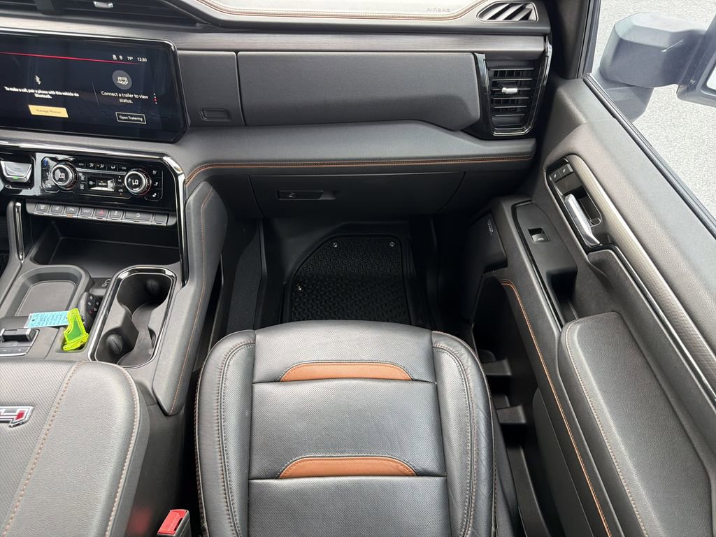 Used 2024 GMC Sierra 2500 AT4 w/ AT4 Premium Plus Package image 17
