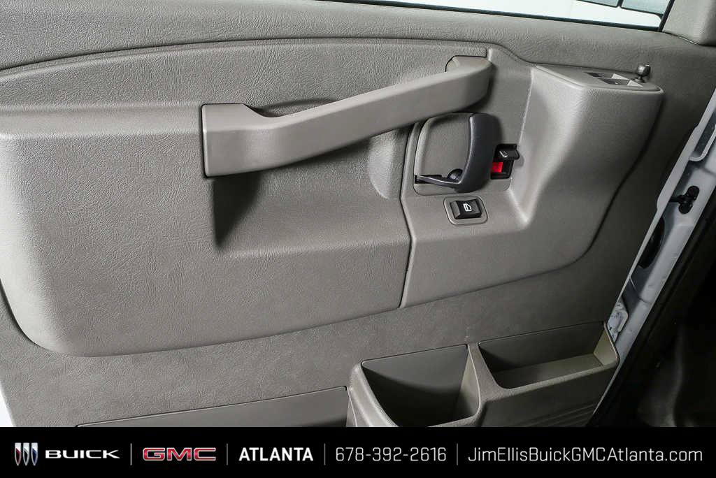 New 2025 GMC Savana 2500 w/ Driver Convenience Package RWD image 7