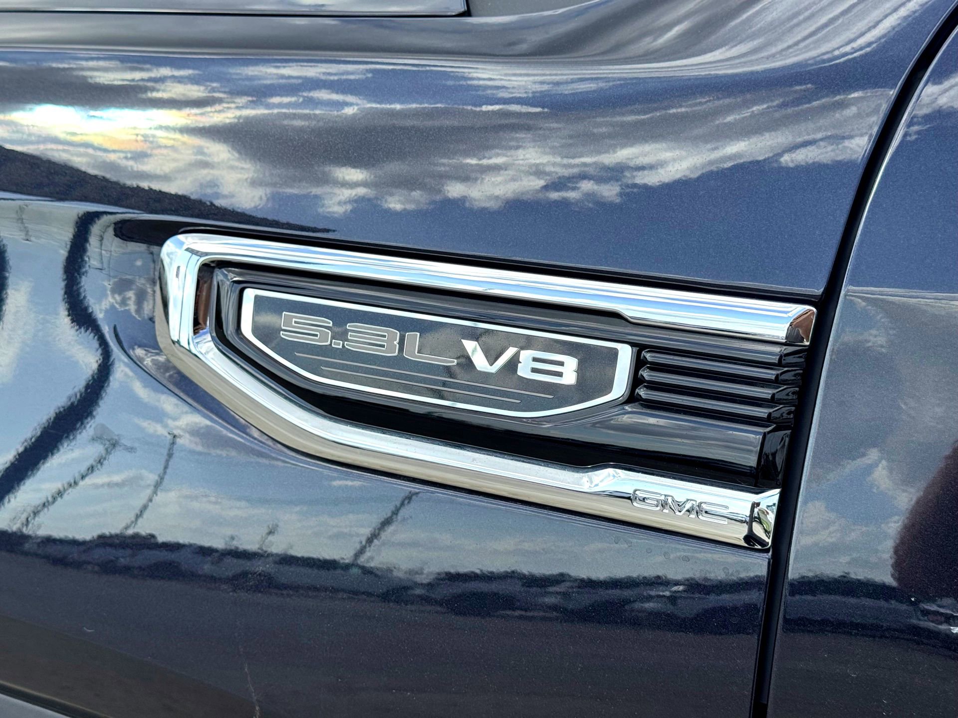 Used 2024 GMC Sierra 1500 Denali w/ Denali Reserve Package AWD/4WD image 3