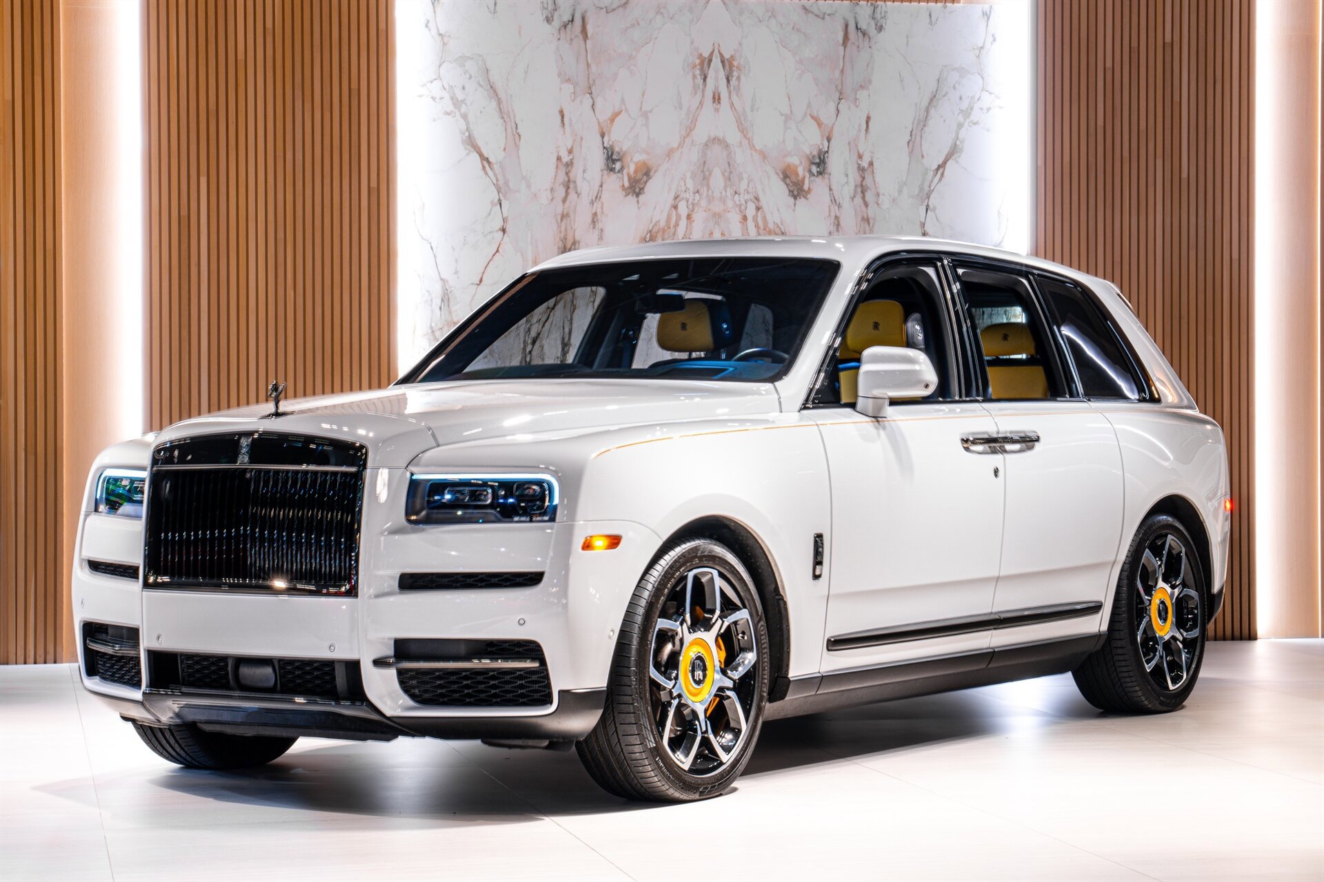 Used 2022 Rolls-Royce Cullinan Black Badge w/ Dark Exterior Package AWD/4WD image 1