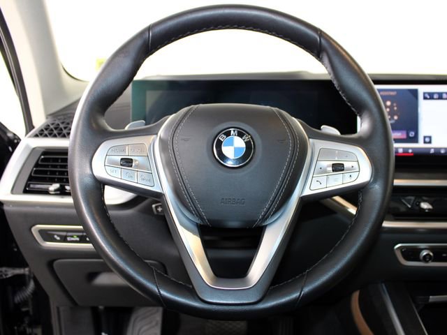 Used 2024 BMW X7 xDrive40i w/ Premium Package image 18