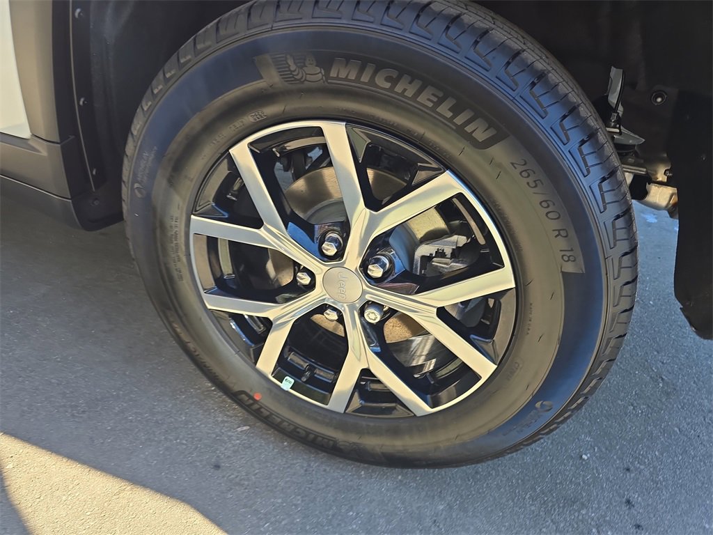 New 2025 Jeep Grand Cherokee Limited image 34