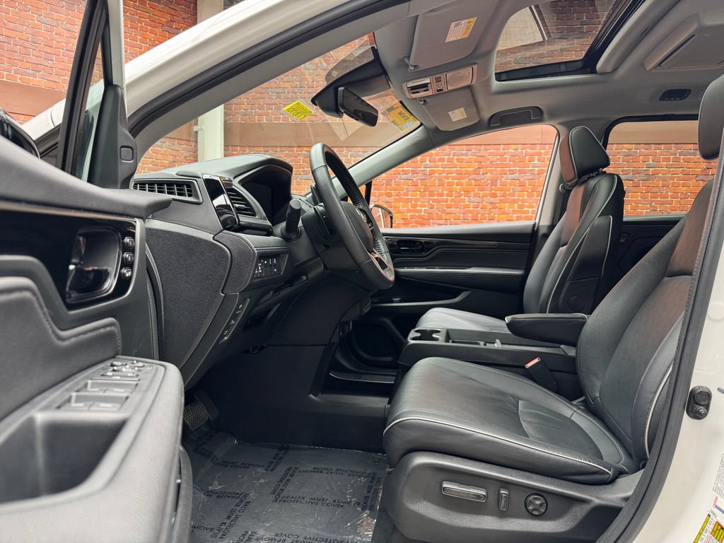 Used 2023 Honda Odyssey Elite image 23