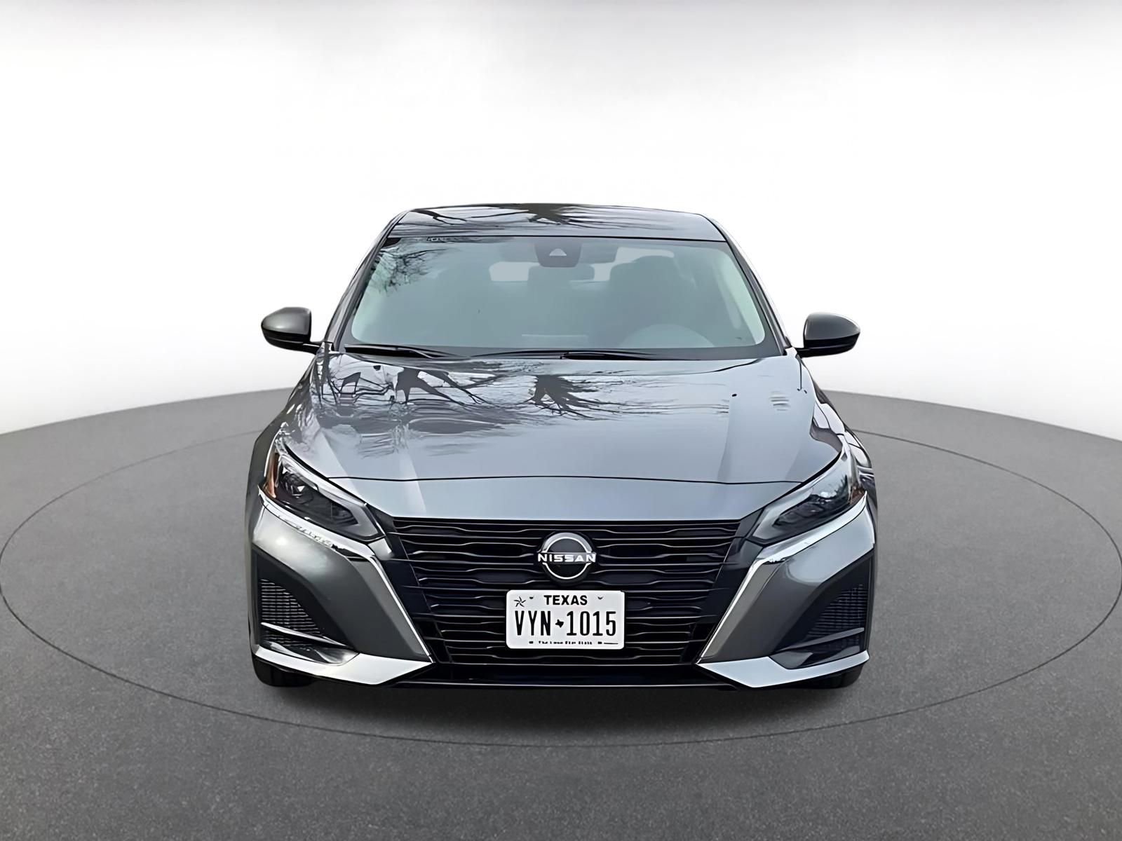 Used 2025 Nissan Altima 2.5 SV image 4