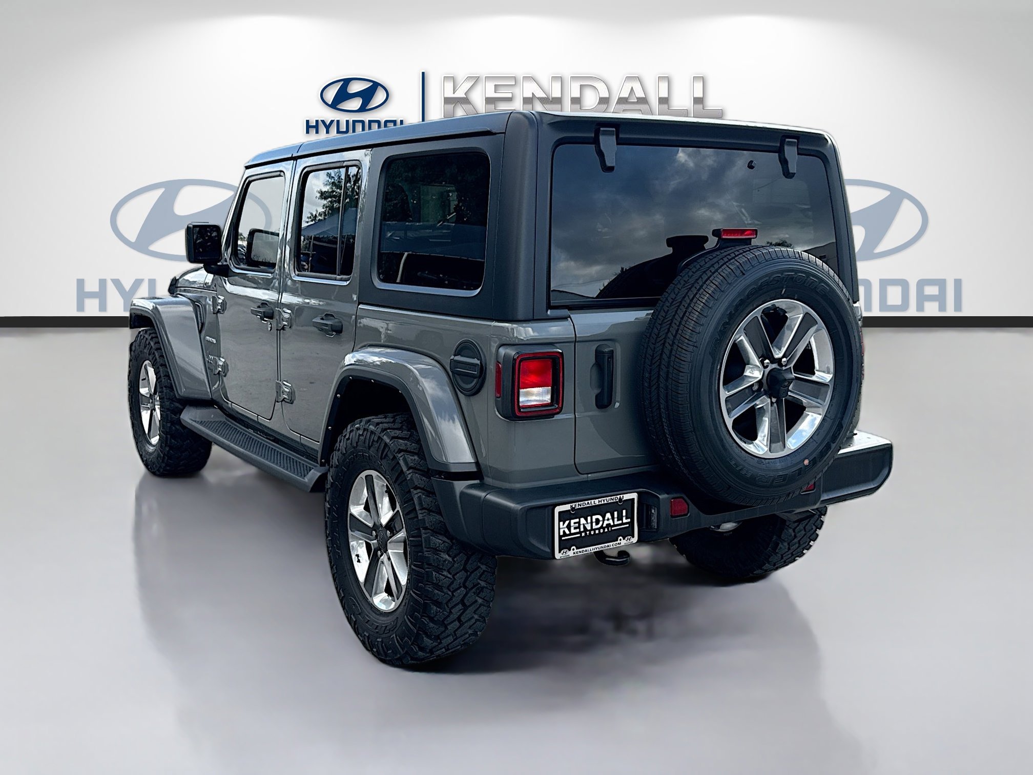 Used 2022 Jeep Wrangler Unlimited Sahara image 4