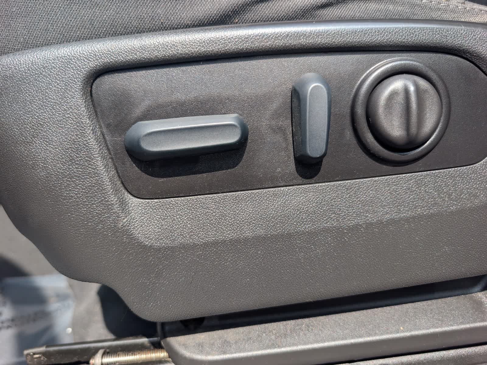 Certified 2022 Chevrolet Silverado 1500 LT AWD/4WD image 20