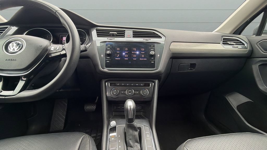 Used 2020 Volkswagen Tiguan SE AWD/4WD image 10