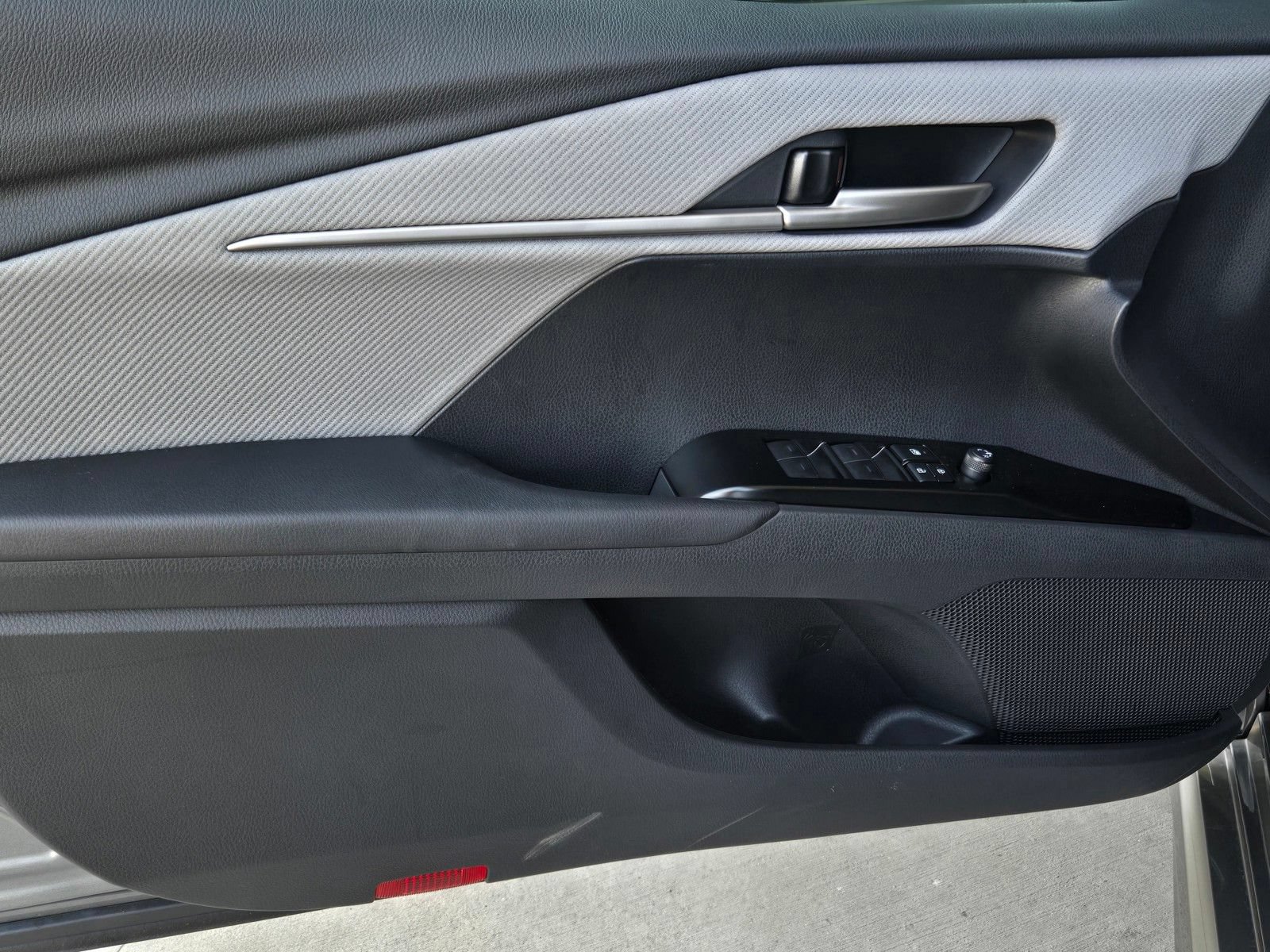 Certified 2026 Toyota Camry SE FWD image 8