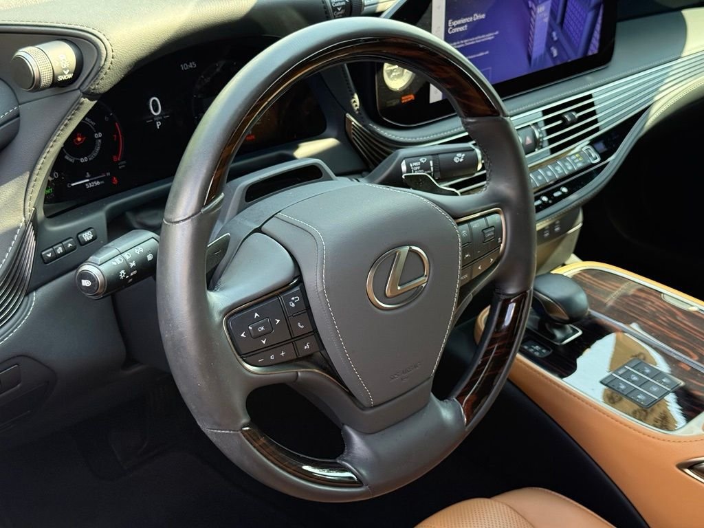 Certified 2024 Lexus LS 500 w/ Luxury Package RWD image 17