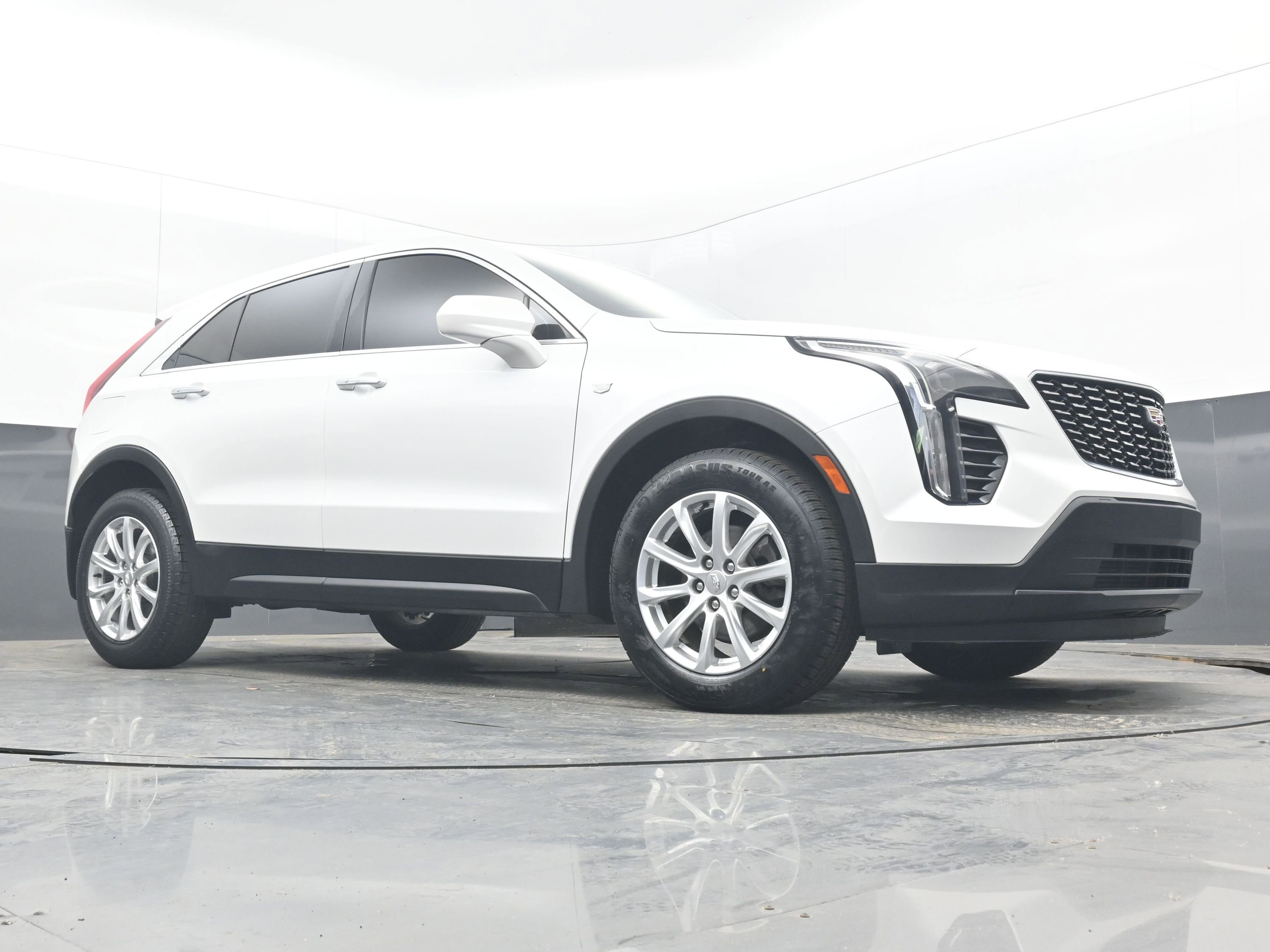 Used 2019 Cadillac XT4 Luxury FWD image 21