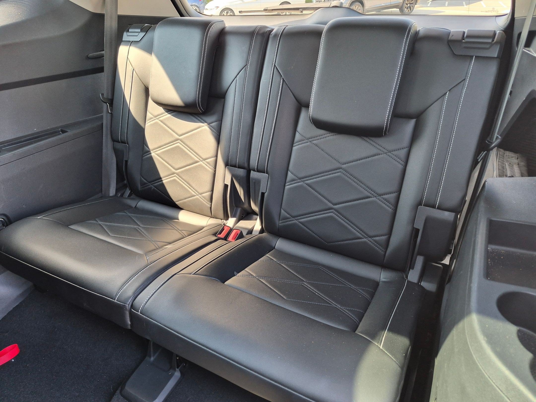 Used 2024 Volkswagen Atlas SE w/ Panoramic Sunroof Package FWD image 31