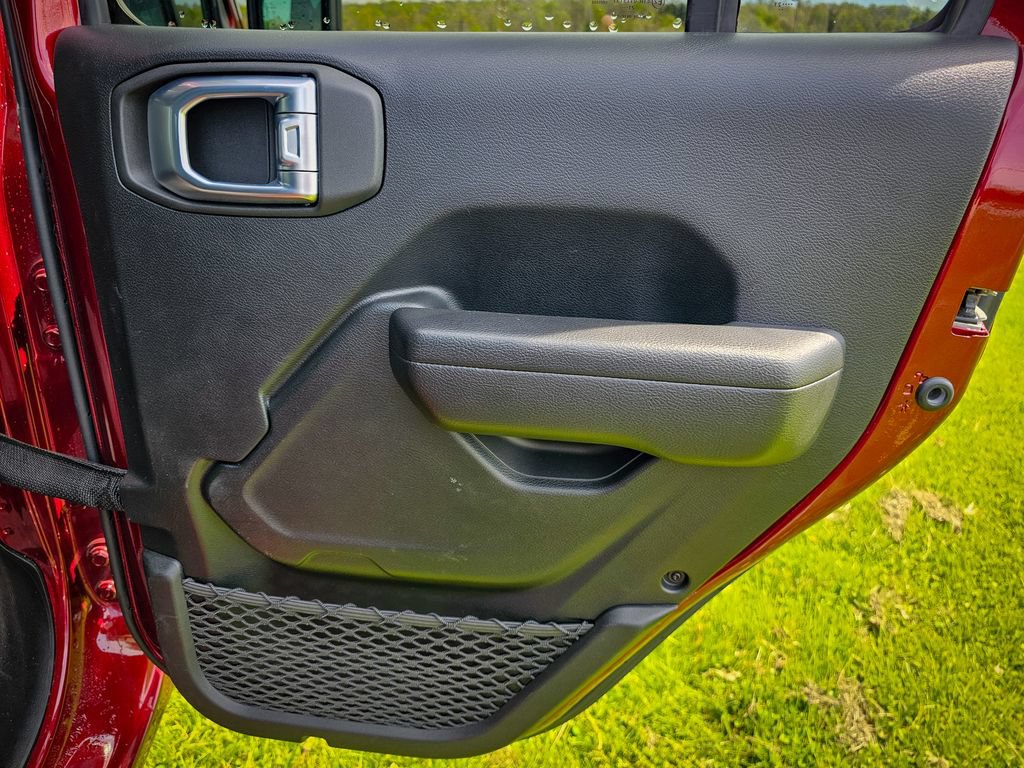 Used 2021 Jeep Wrangler Unlimited Sport AWD/4WD image 35