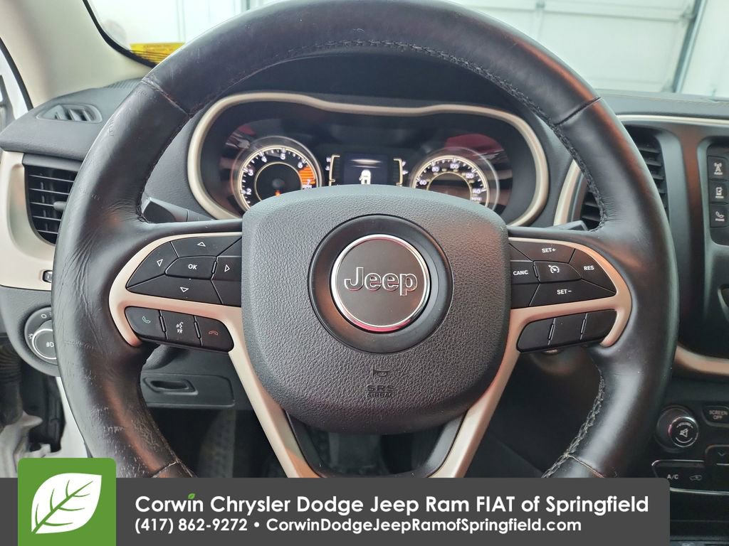 Used 2018 Jeep Cherokee Latitude w/ Cold Weather Group image 22