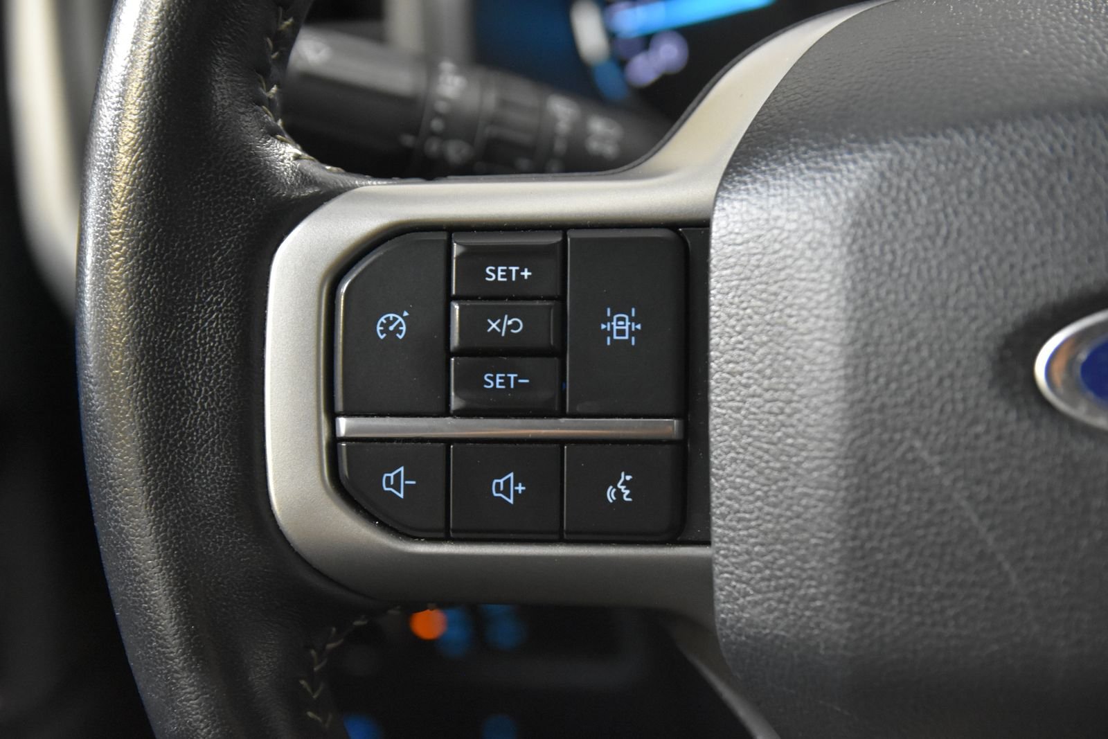 Used 2024 Ford Expedition XLT RWD image 17