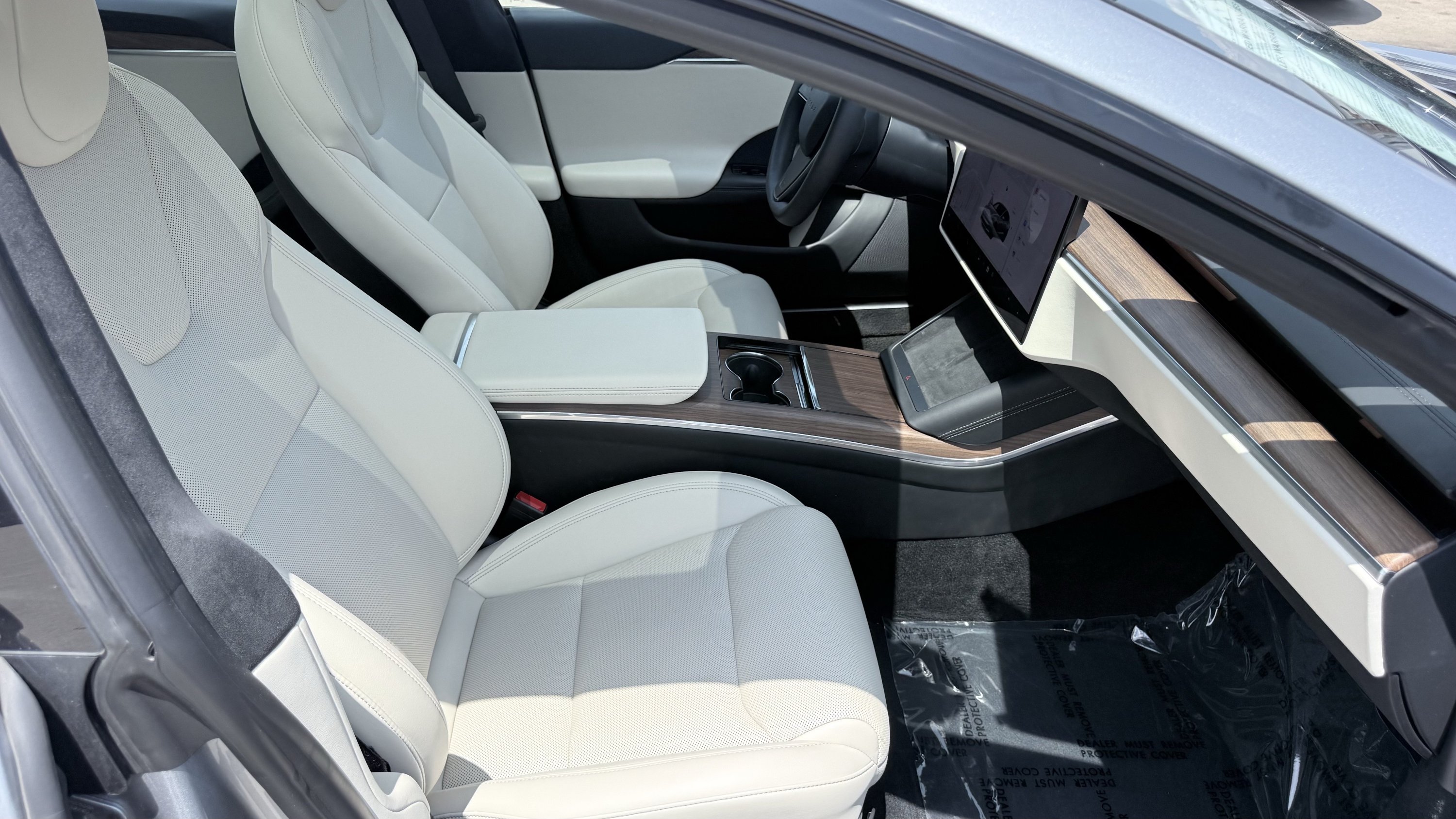 Used 2025 Tesla Model S AWD/4WD image 44