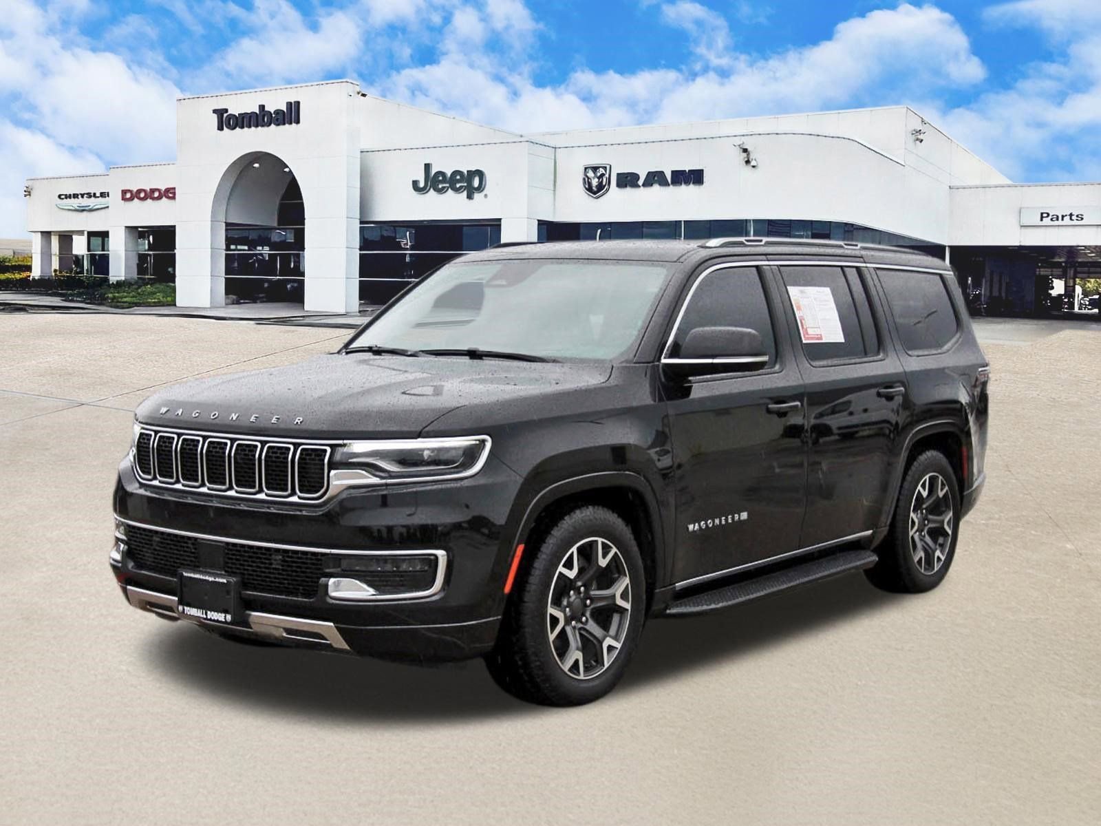 Used 2023 Jeep Wagoneer Series III w/ Preferred Equipment Group AWD/4WD image 3