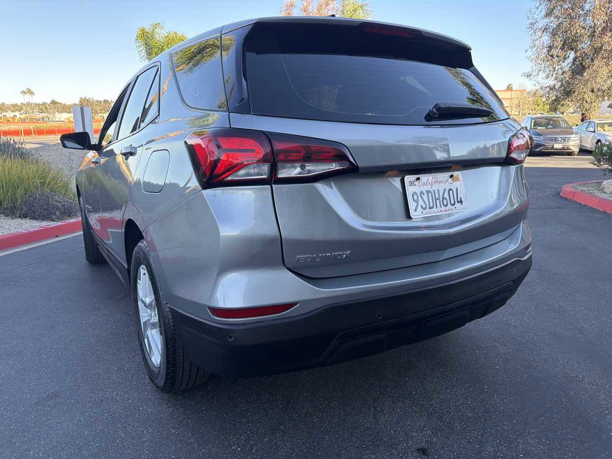 Used 2023 Chevrolet Equinox LS image 6